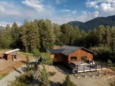 Front Yard Photo of 7320 Macrae Road, Pemberton, BC