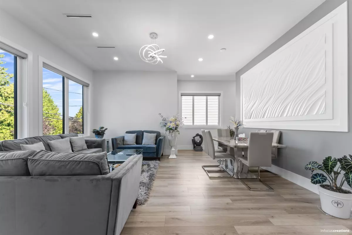 Living Room Photo of 13836 80 Avenue, Surrey, BC