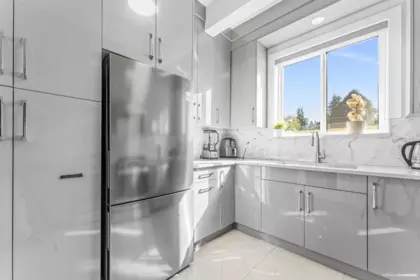 Powder Room Photo of 13836 80 Avenue, Surrey, BC