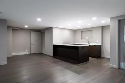 Hallway Photo of 803 6180 Cooney Road, Richmond, BC