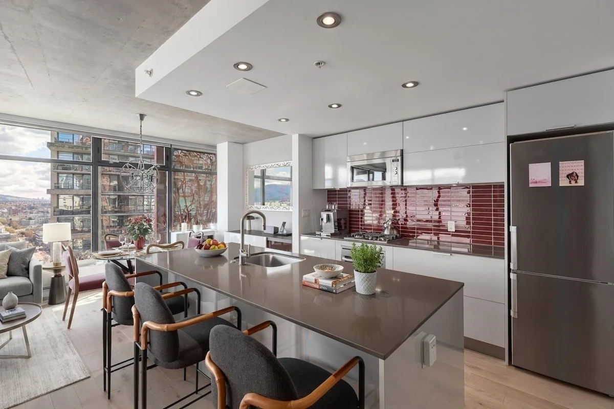 Dining Area Photo of 2903 128 W Cordova Street, Vancouver, BC