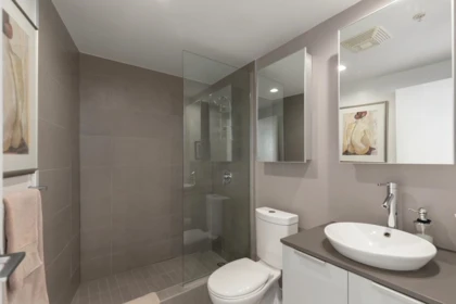 Primary Bathroom Photo of 2903 128 W Cordova Street, Vancouver, BC