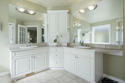 Entry Foyer Photo of 15512 37a Avenue, Surrey, BC