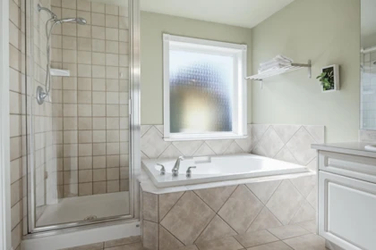 Hallway Photo of 15512 37a Avenue, Surrey, BC