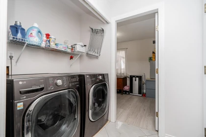 Primary Bathroom Photo of 16089 80 Avenue, Surrey, BC
