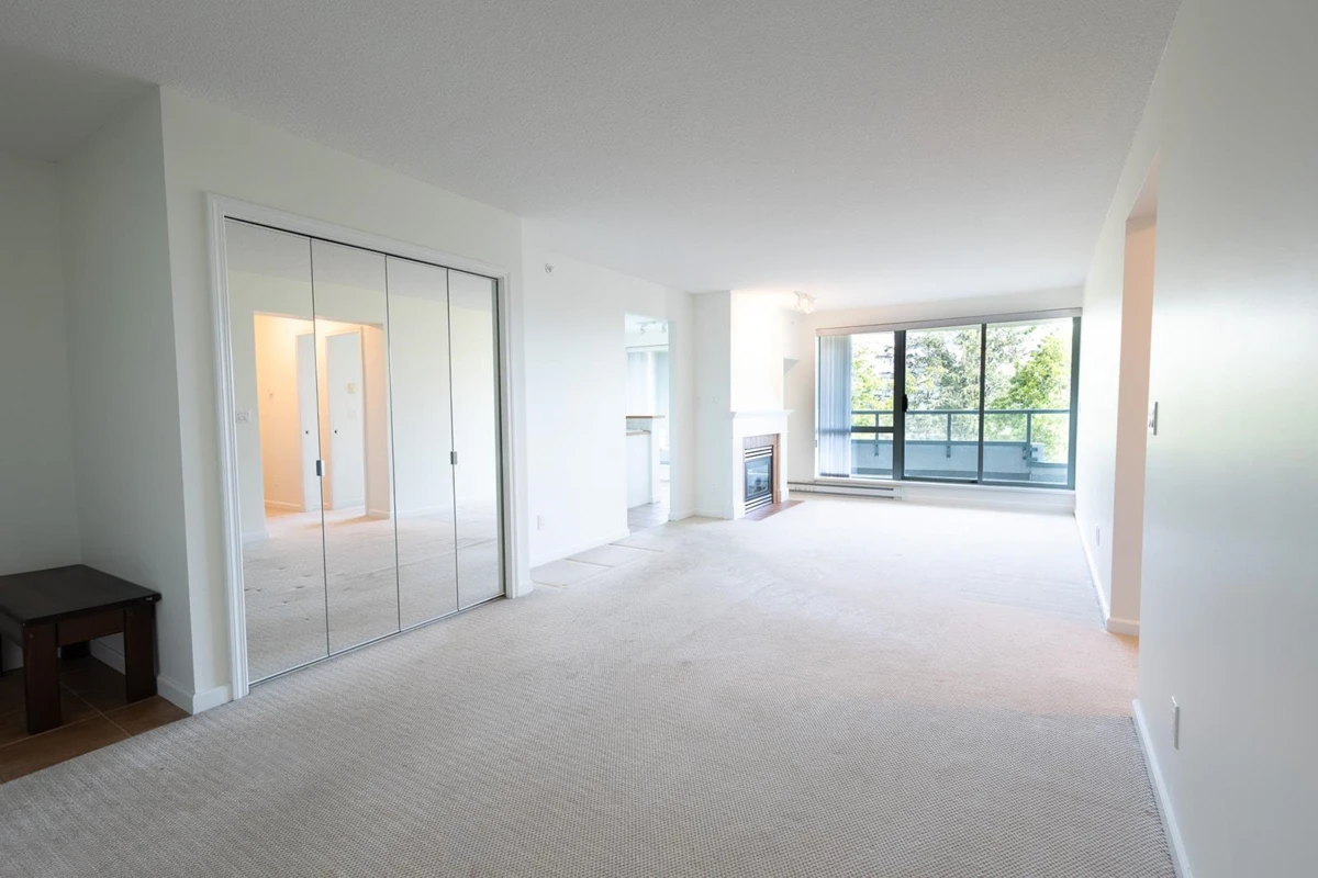 Living Room Photo of 807 6611 Southoaks Crescent, Burnaby, BC