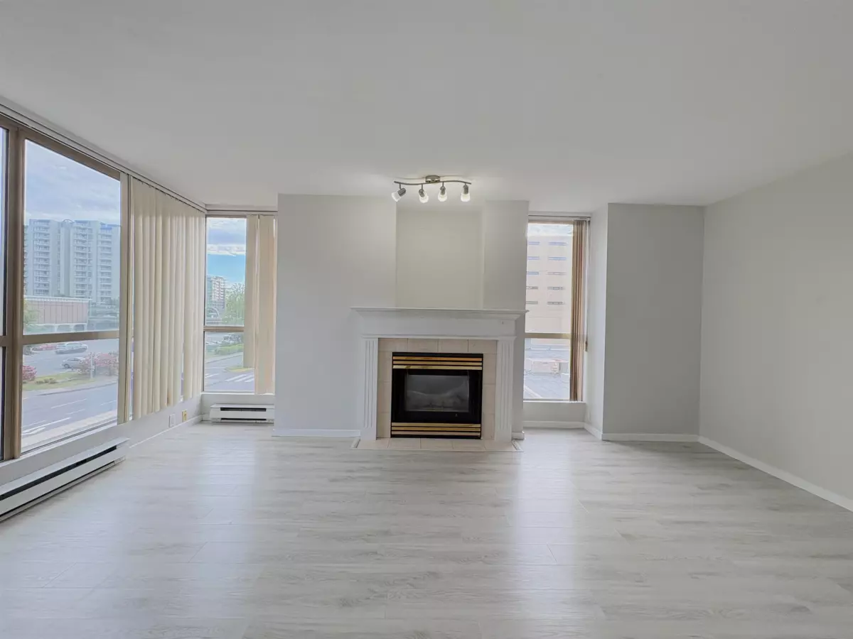 Dining Area Photo of 104 7995 Westminster Highway, Richmond, BC