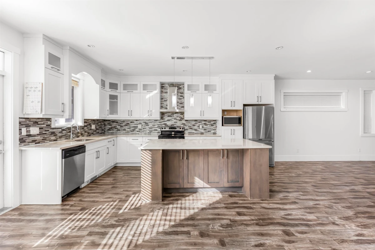 Family Room Photo of 6015 138a Street, Surrey, BC
