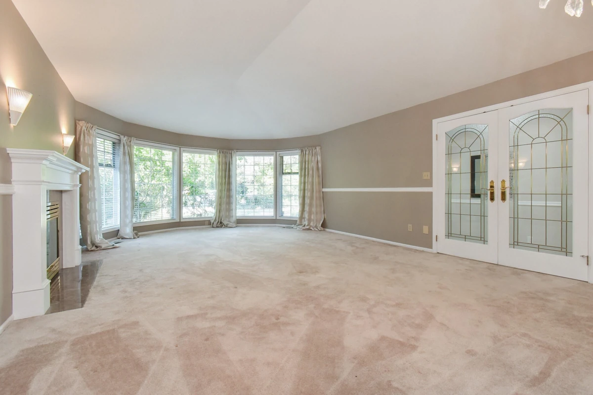 Family Room Photo of 13056 22a Avenue, Surrey, BC