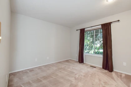 Garage Interior Photo of 13056 22a Avenue, Surrey, BC