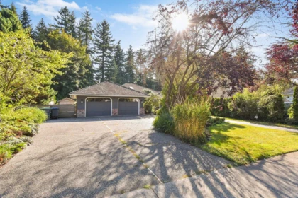 Hot Tub / Spa Photo of 13056 22a Avenue, Surrey, BC