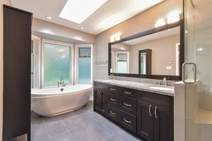 Powder Room Photo of 13056 22a Avenue, Surrey, BC