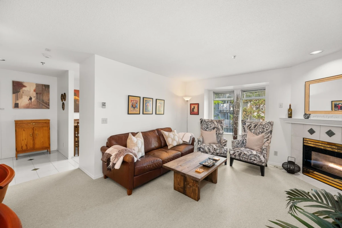 Dining Area Photo of 410 6737 Station Hill Court, Burnaby, BC