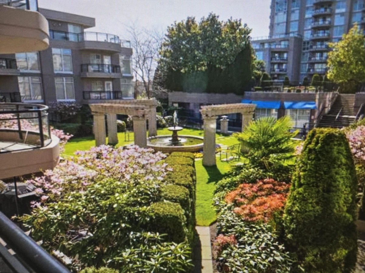 Living Room Photo of 213 8480 Granville Avenue, Richmond, BC