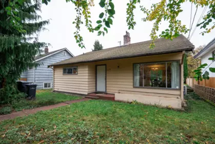 2006 Hamilton Street, New Westminster, BC, New Westminster — Single Family Residence for sale