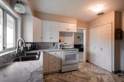 Kitchen Photo of 2006 Hamilton Street, New Westminster, BC