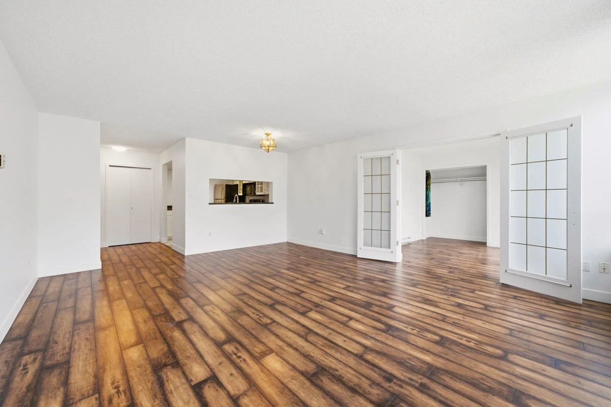 Dining Area Photo of 904 220 Eleventh Street, New Westminster, BC