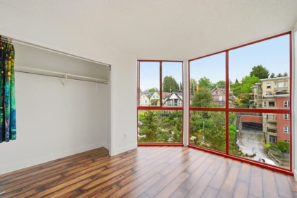 Breakfast Nook Photo of 904 220 Eleventh Street, New Westminster, BC