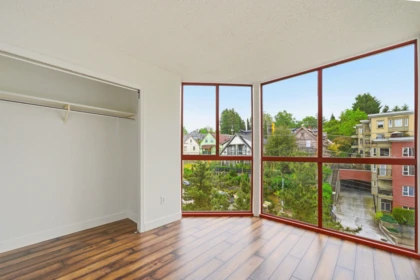 Walk-In Closet Photo of 904 220 Eleventh Street, New Westminster, BC