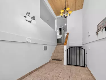 21066 Glenwood Avenue, Maple Ridge, BC, Maple Ridge — Single Family Residence for sale