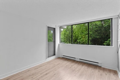 Guest Bathroom Photo of 403 9521 Cardston Court, Burnaby, BC