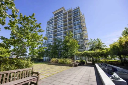 Garden / Landscaping Photo of 806 7555 Alderbridge Way, Richmond, BC