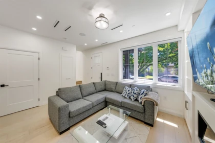 Primary Bedroom Photo of 1 683 W 19th Avenue, Vancouver, BC