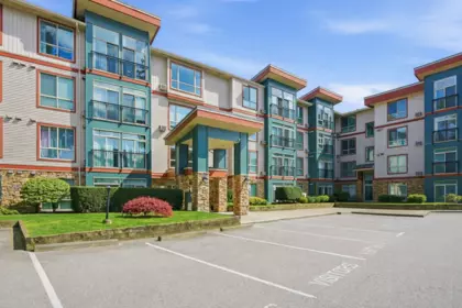 202 33485 South Fraser Way, Abbotsford, BC, Abbotsford — Apartment/Condo for sale