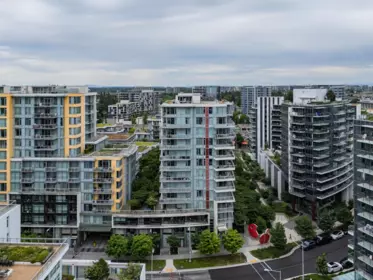 612 8628 Hazelbridge Way, Richmond, BC, Richmond — Apartment/Condo for sale