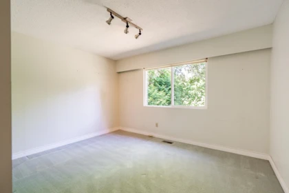 Hallway Photo of 5462 Bakerview Drive, Surrey, BC