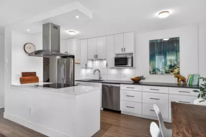 Kitchen Photo of 804 2041 Bellwood Avenue, Burnaby, BC