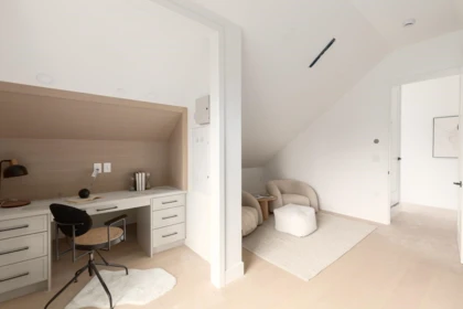 Mudroom Photo of 2 475 W 20th Avenue, Vancouver, BC