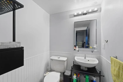 Mudroom Photo of 304 720 Eighth Avenue, New Westminster, BC