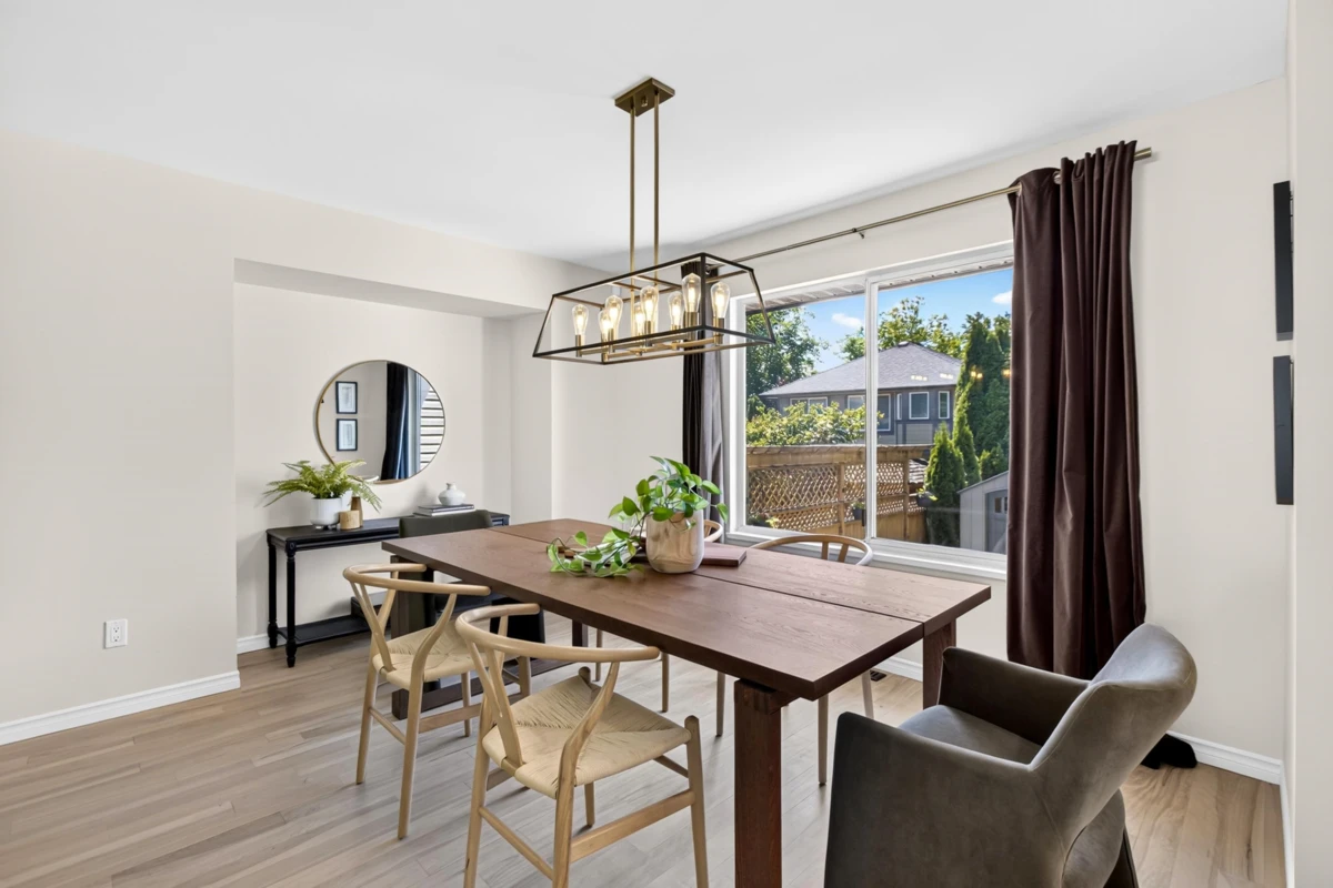 Dining Area Photo of 21508 84 Avenue, Langley, BC