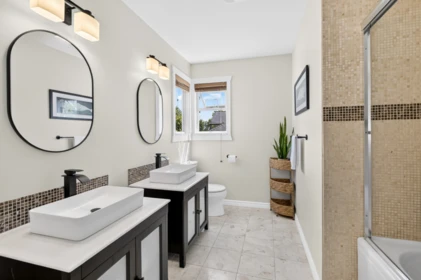 Entry Foyer Photo of 21508 84 Avenue, Langley, BC