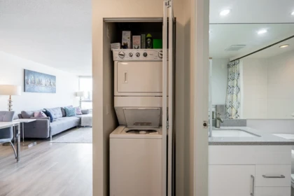 Hallway Photo of 902 7575 Alderbridge Way, Richmond, BC