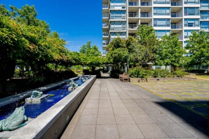 Swimming Pool Photo of 902 7575 Alderbridge Way, Richmond, BC