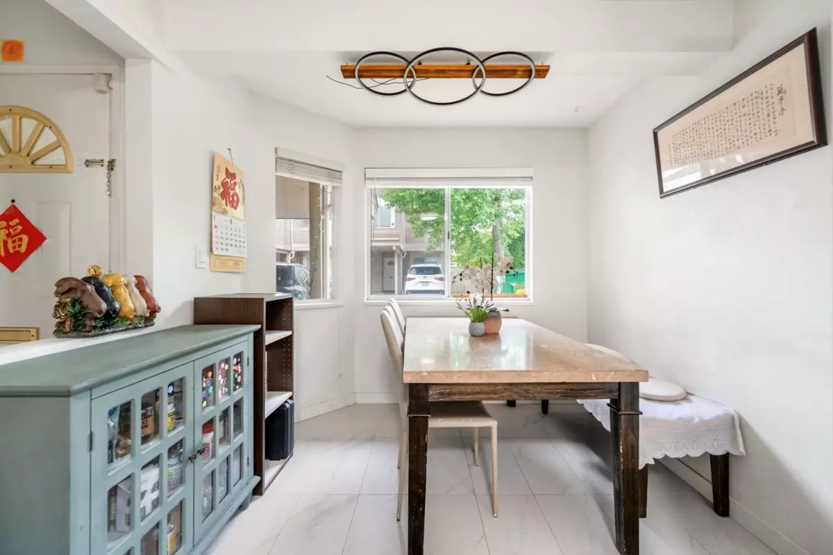 Family Room Photo of 8 8691 Cook Road, Richmond, BC
