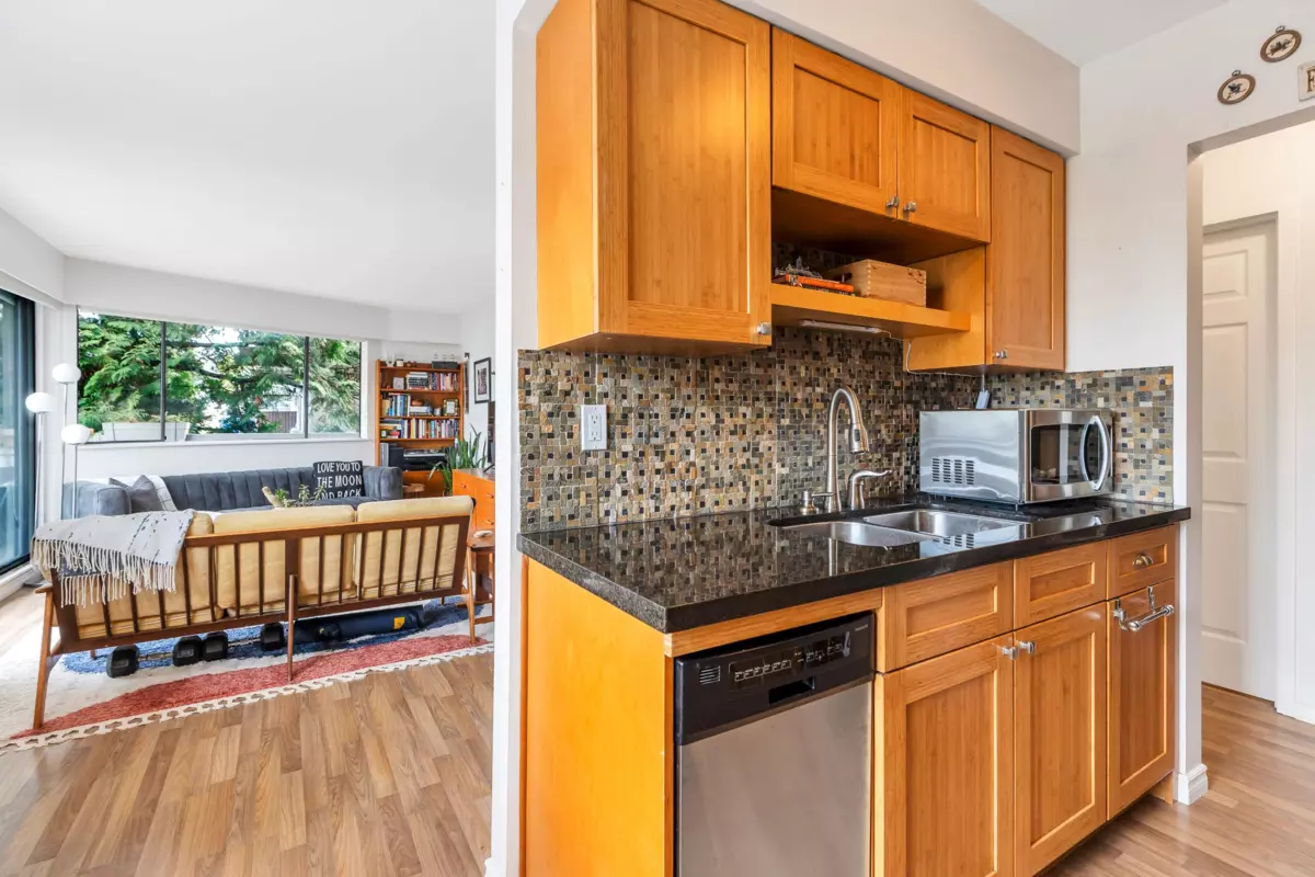 Dining Area Photo of 207 2080 Maple Street, Vancouver, BC