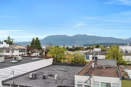 Loft / Bonus Room Photo of 207 2080 Maple Street, Vancouver, BC
