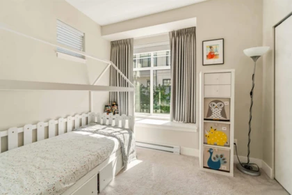 Hot Tub / Spa Photo of 5 5142 Canada Way, Burnaby, BC
