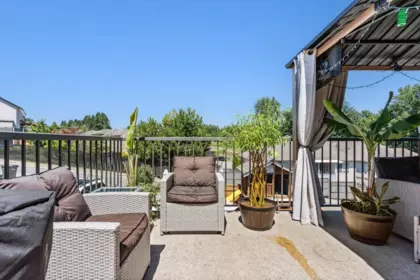 Front Yard Photo of 34251 King Road, Abbotsford, BC