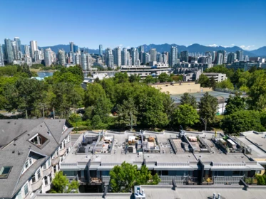 Hot Tub / Spa Photo of 220 676 W 6th Avenue, Vancouver, BC