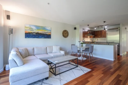 Kitchen Photo of 220 676 W 6th Avenue, Vancouver, BC