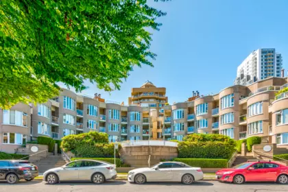 Front Yard Photo of 310 1236 W 8th Avenue, Vancouver, BC