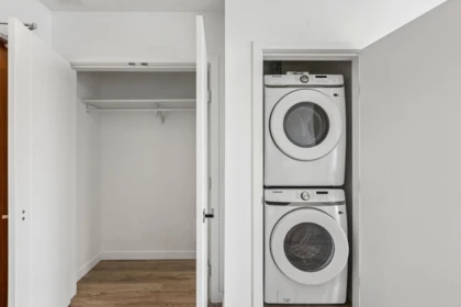 Mudroom Photo of 4504 680 Quayside Drive, New Westminster, BC