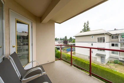 Front Yard Photo of 314 2626 Countess Street, Abbotsford, BC