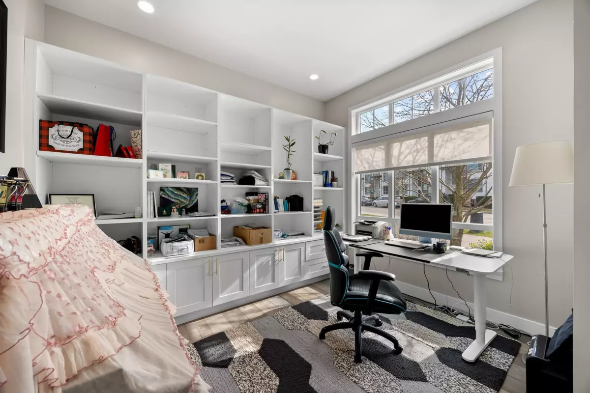 Living Room Photo of 15825 Wills Brook Way, Surrey, BC