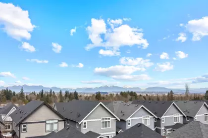 15825 Wills Brook Way, Surrey, BC, Surrey — Single Family Residence for sale