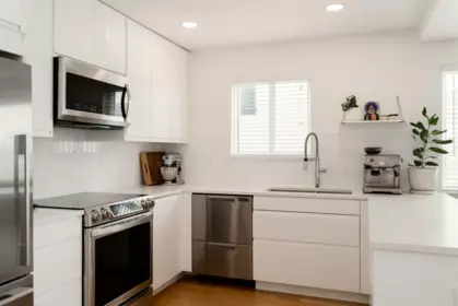 Breakfast Nook Photo of 2042 Triumph Street, Vancouver, BC